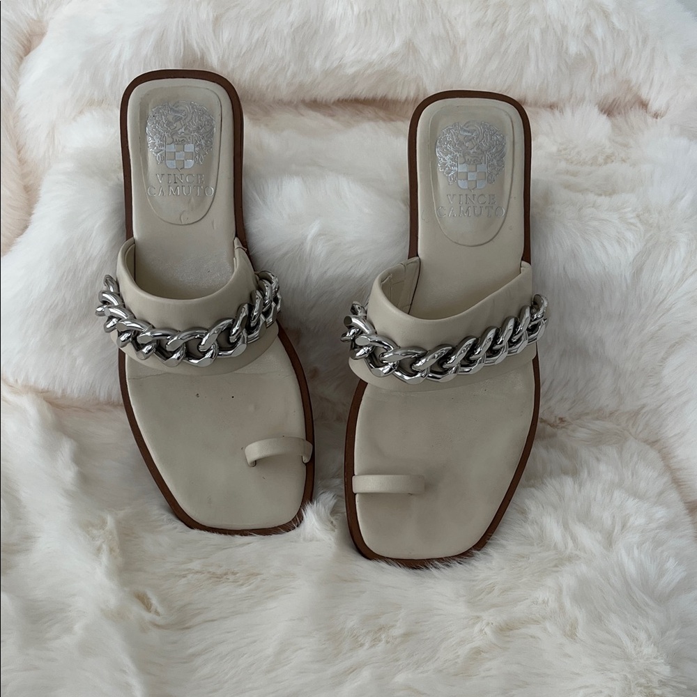 Vince Camuto toe ring sandal